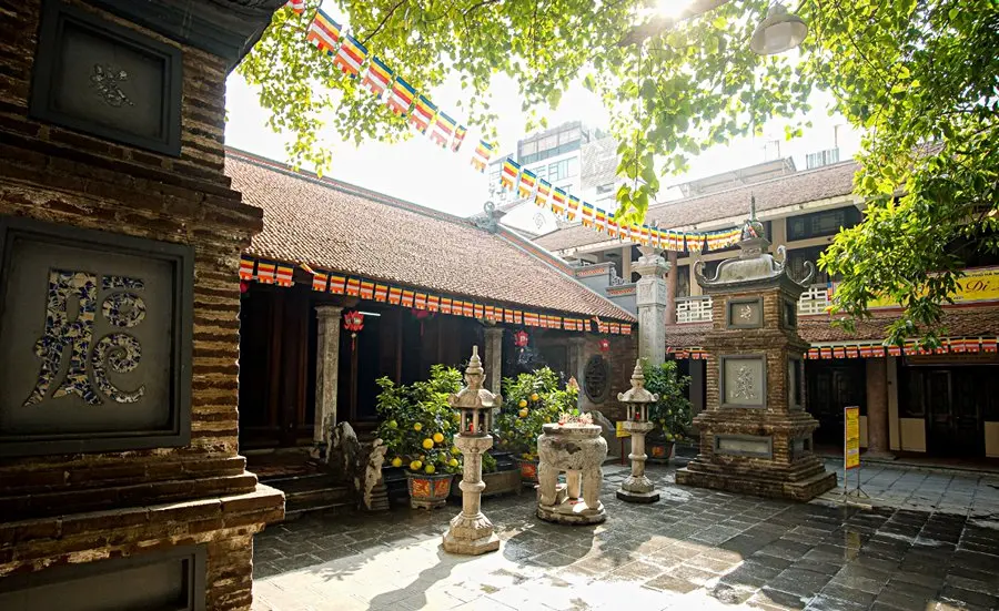 Ba Da pagoda and the spiritual life of Hanoi people 9 Ba Da Pagoda
