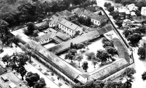 Hoa Lo prison in the past