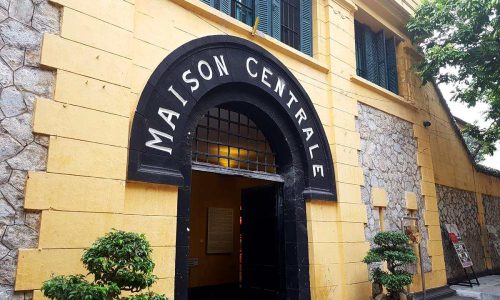 Hoa Lo prison, unique war museum in Hanoi