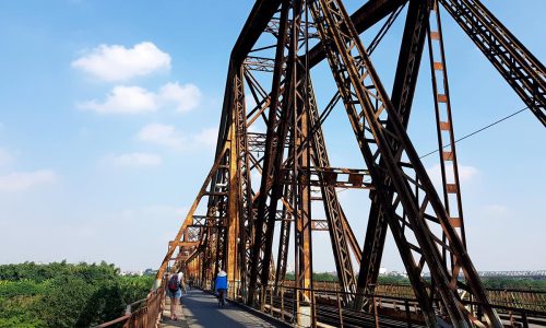 Long Bien Bridge, a nice spot to capture Hanoi life?
