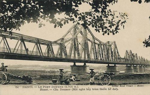 Long Bien bridge in the past