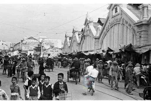Dong Xuan market, the unique wholesale market of Hanoi? 11 Dong Xuan market history