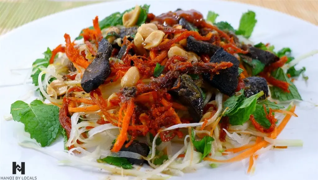 How to choose the best Hanoi Street Food tour? 30 Dried beef salad (nom bo kho)