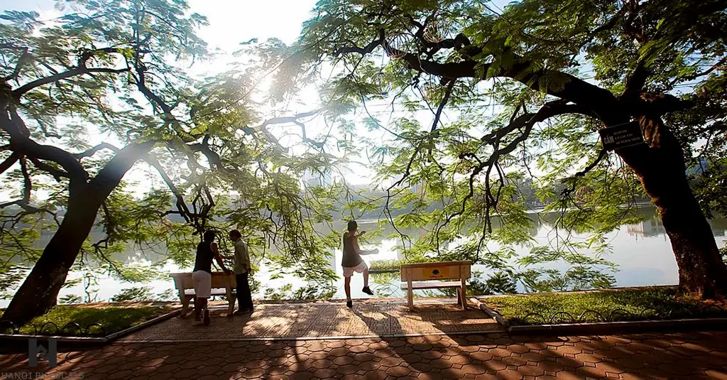 10+ well-known tourist attractions in Hanoi city 14 Hoan Kiem lake