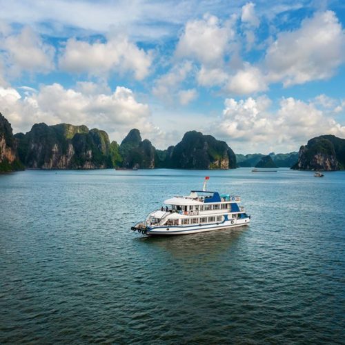 Halong Bay one day tour from Hanoi [Deluxe cruise]