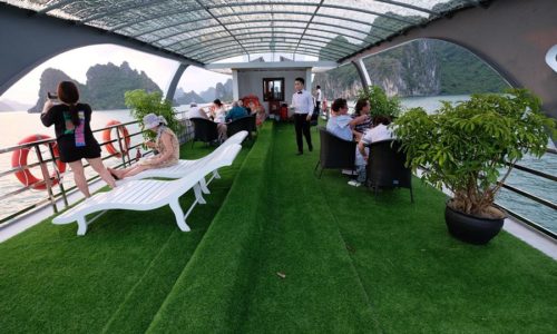 Halong Bay one day tour [Small group] with transfer from Hanoi