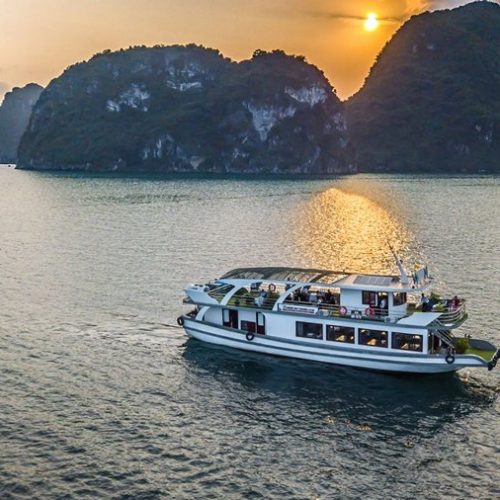 Halong Bay one day tour [Small group] with transfer from Hanoi