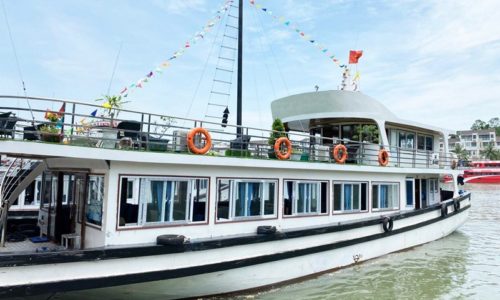 Halong Bay one day tour with transfer from Hanoi [Budget cruise]
