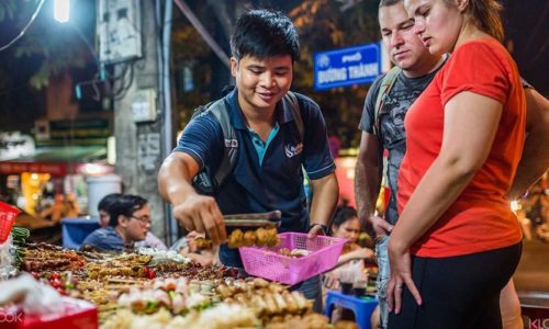 Hanoi street foodie tour [3 hours, 17:00 – 20:00]