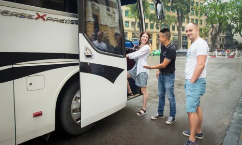 [Shuttle bus] transfer Hanoi to Halong Bay (13$/person), daily departure