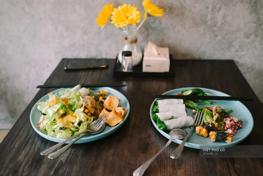 How to choose the best Hanoi Street Food tour? 24 Vegetarian street food Hanoi