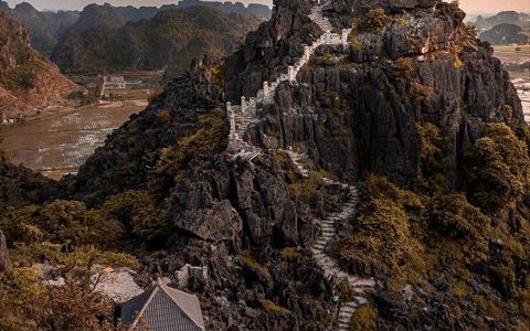 Hoa Lu – Tam Coc – Mua Cave, full day tour from Hanoi [Small group]