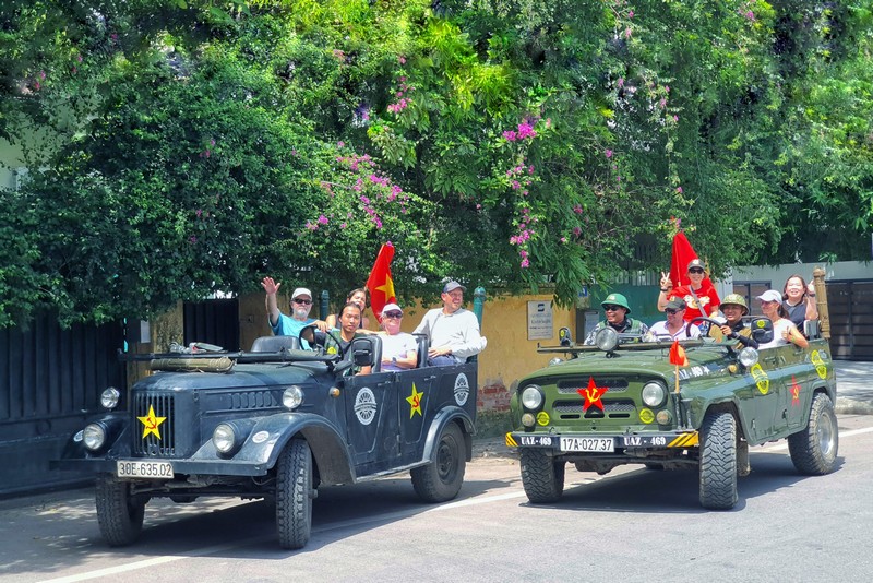 Hanoi Jeep Tours for one day - Hanoi by Locals