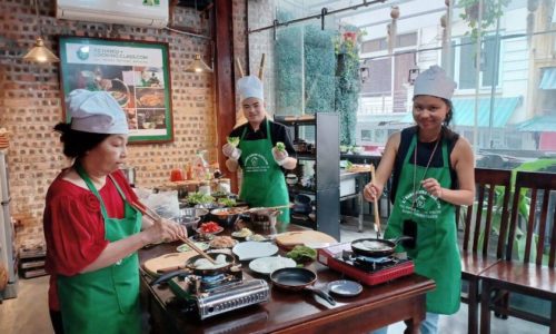 Hanoi Cooking Class, with local market visit and “try bargaining”