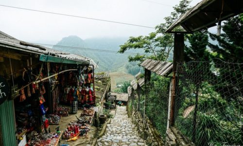 Tour to sapa from Hanoi: SAPA – BAC HA – HANOI  2 days – 1 night