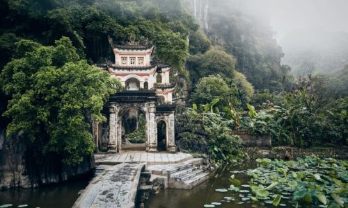 Tam Coc Ninh Binh tour : 2 days 1 night [ Tam Coc- Thung Nham- Hoa Lu]