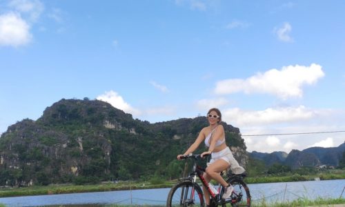 Ninh binh day trip from Hanoi [Tam Coc – Local Farmer’s House – Cycling –  Hoa Lu]