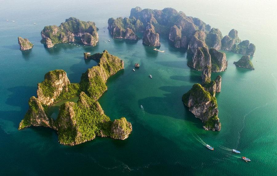 The limestone islands in Ha Long Bay