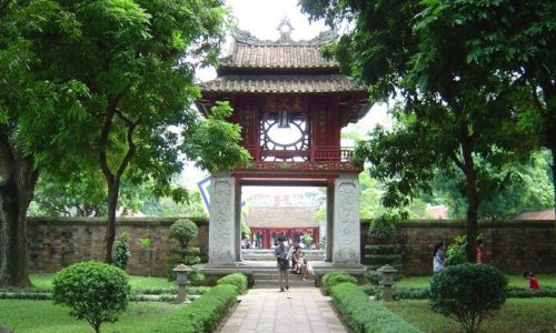 Hanoi city tour FULL DAY for small group (limousine transfer)