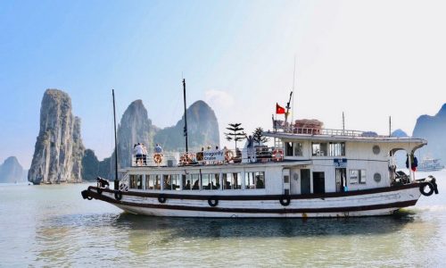 4 HOUR HALONG BAY DAY CRUISE FROM HANOI