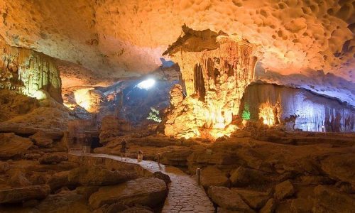 4 HOUR HALONG BAY DAY CRUISE FROM HANOI