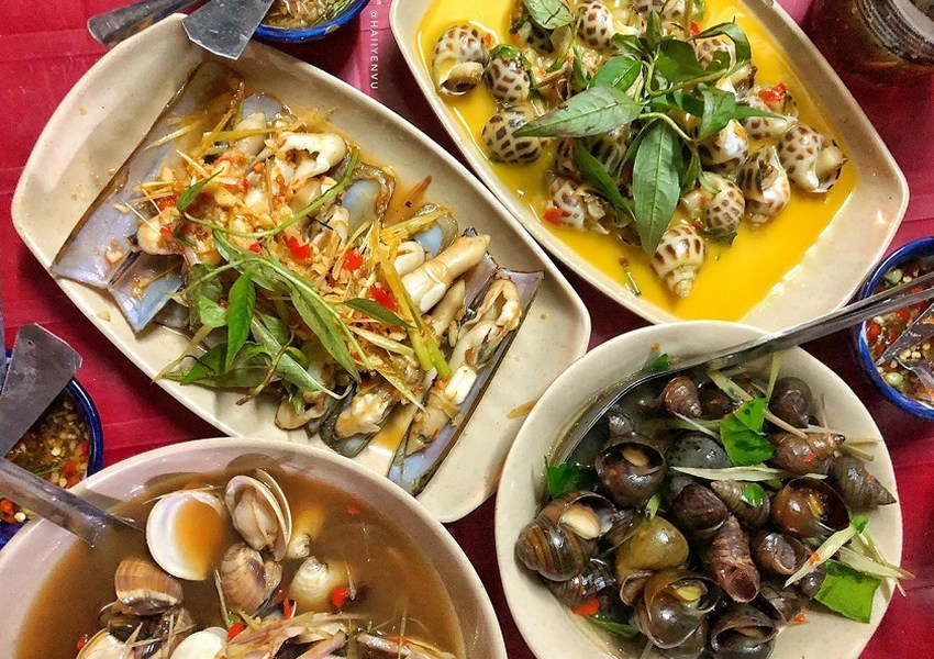 West lake Hanoi-Snail - Vietnamese cuisine