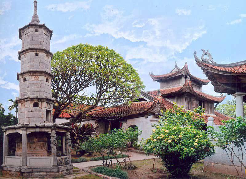 Bat Trang Pagoda (But Thap Pagoda)