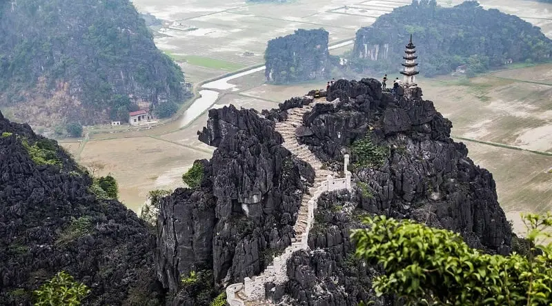 Mua Cave - The Essence of Ninh Binh's Beauty 14 Steps up to the top of the mua cave