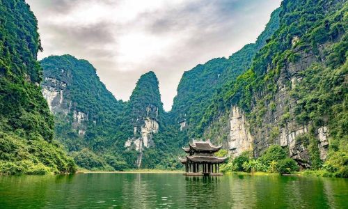 Trang An Ninh Binh: Photos and Travel guides