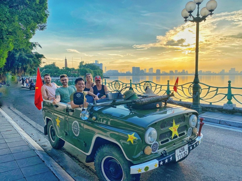 City Tour Hanoi By Jeep around West Lake