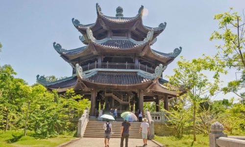 Hanoi – Bai Dinh – Jeep Tour- Mua Cave (1 Day)