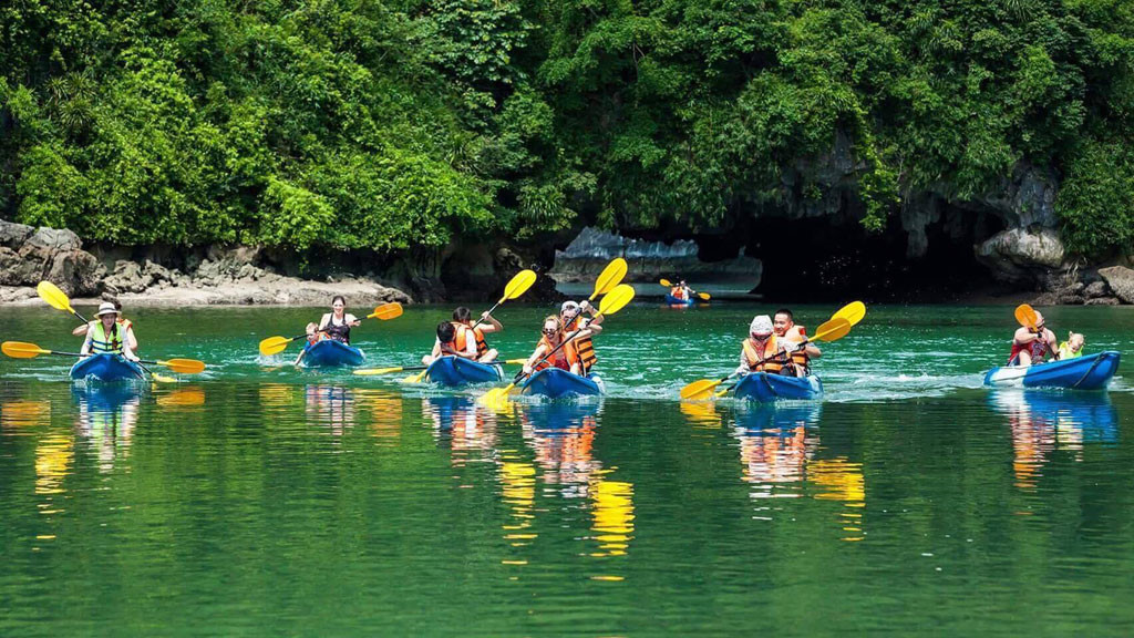 Exploring Cuc Phuong National Park: An Ecological Paradise in Vietnam 18 Kayaking on Mac Lake and Yen Quang Lake
