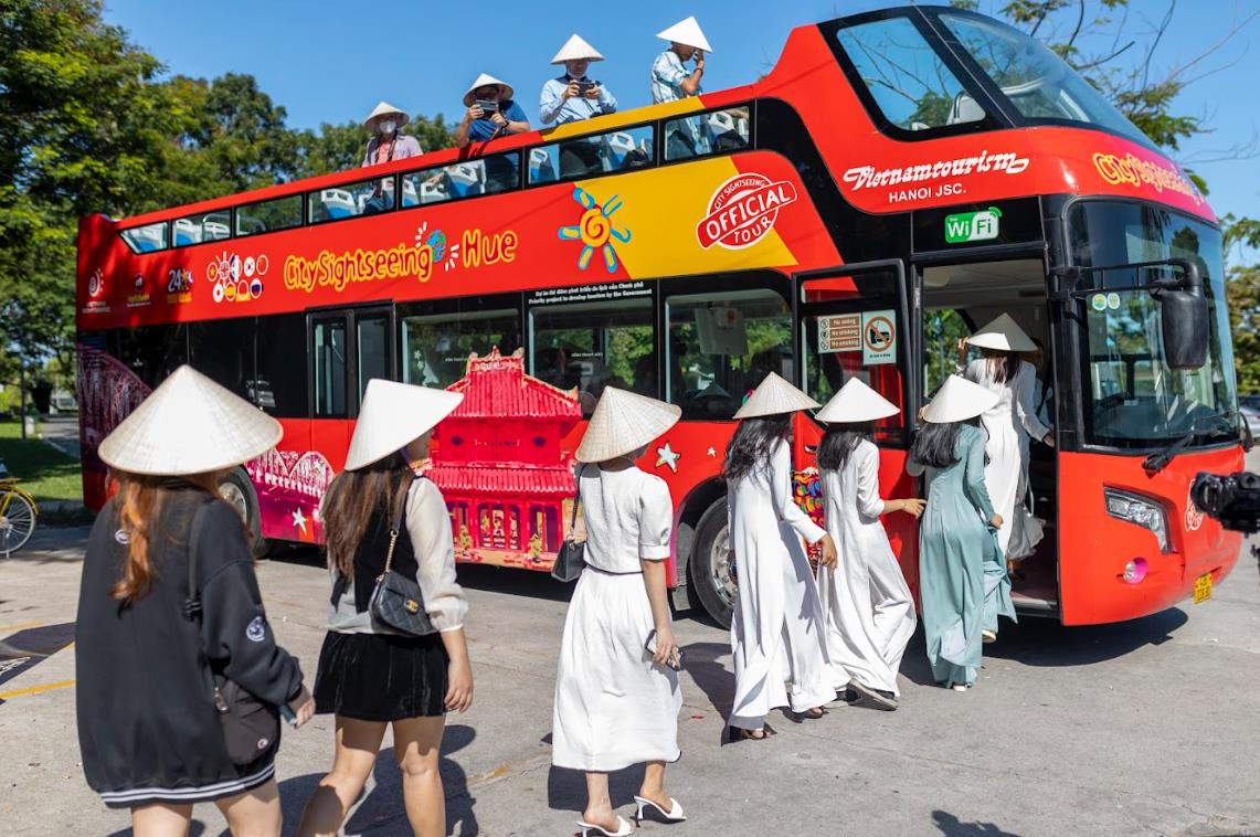 Explore Hanoi with the Hop-On Hop-Off Bus Tour 14 The hop-on hop-off bus tour in Hanoi