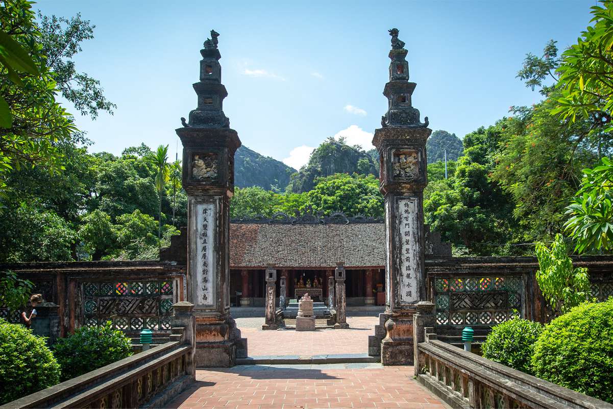 TOP 10+ Must-Visit Tourist Attractions in Ninh Binh 22 Dinh and Le Kings' Temples: Important Historical Sites