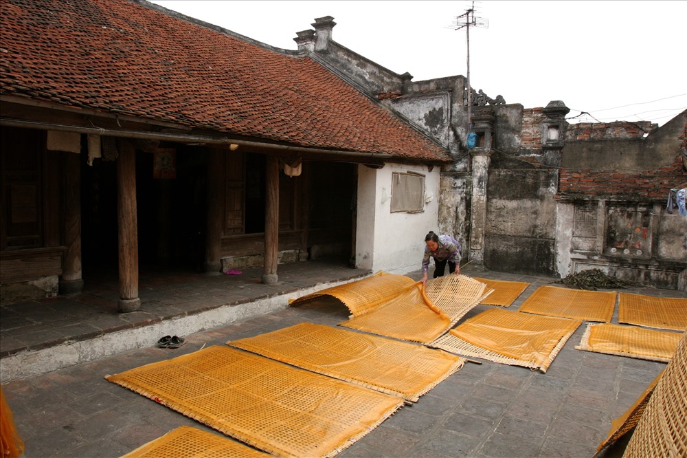 Discovering Traditional Cultural Villages Near Hanoi 20 Cu Da Ancient Vermicelli Village