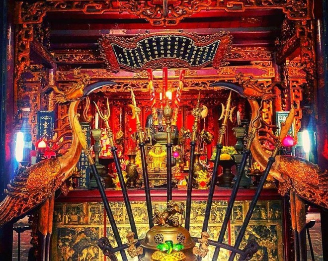 Discover the "Bell of Trấn Vũ" Night Tour - A Journey Back to Cultural Heritage 12 Quán Thánh Temple