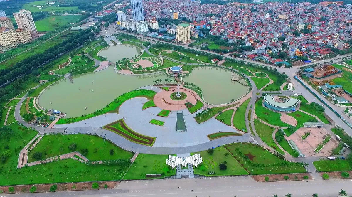 Discover the Best Parks in Hanoi: Beauty and Space Combined 19 Hoa Binh Park