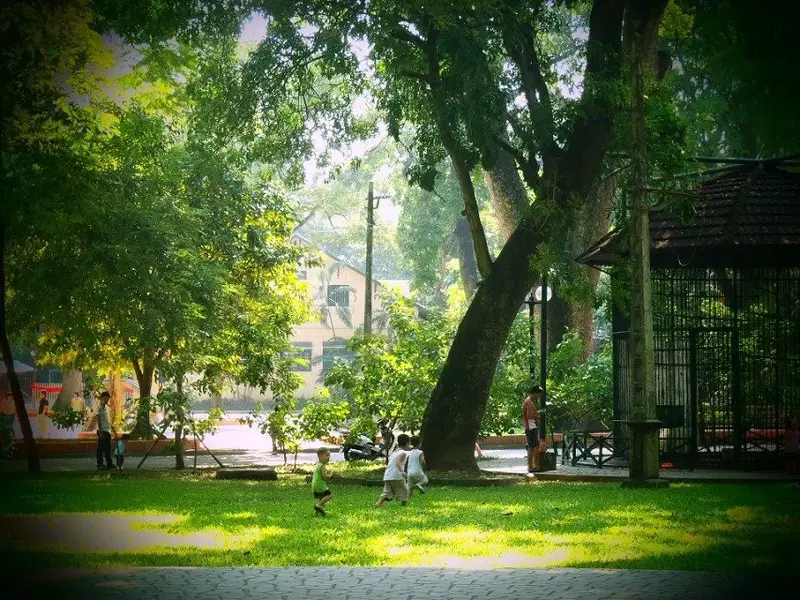 Discover the Best Parks in Hanoi: Beauty and Space Combined 13 Thu Le Park