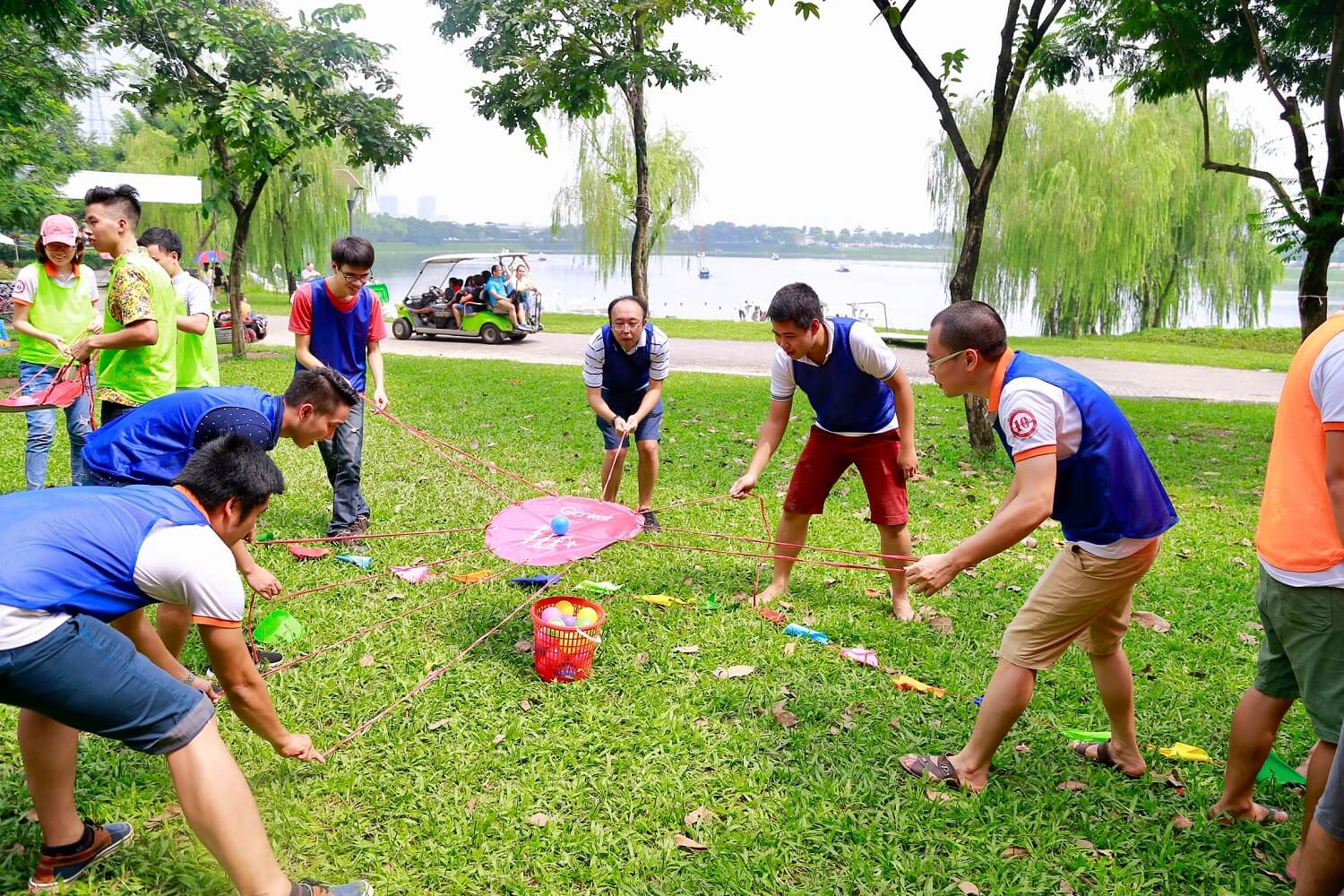 Yên Sở Park - The Largest Park in Hanoi 13 Team-Building Activities