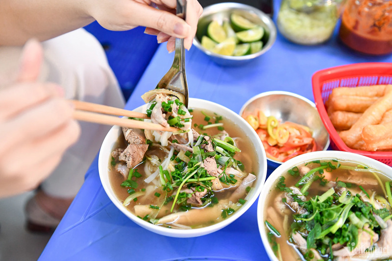 Pho Ga Cham